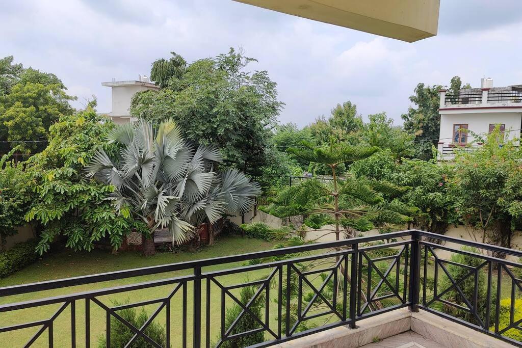 Basti House - Boutique Homestay Lucknow Exteriör bild