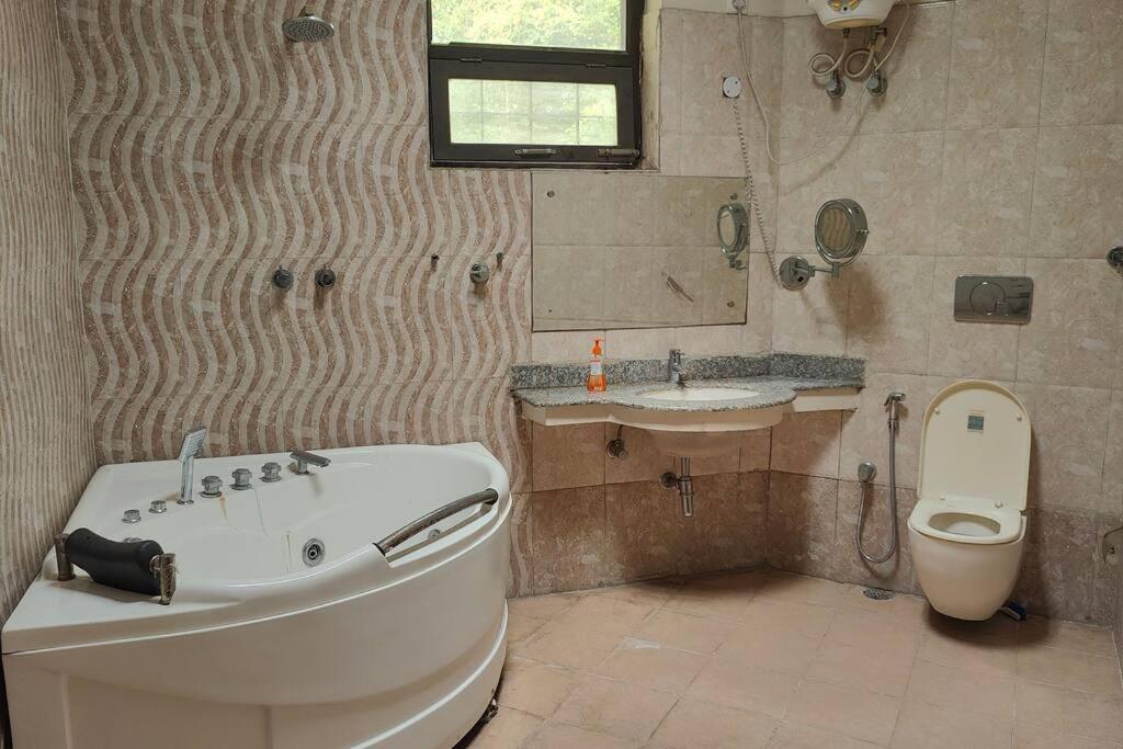 Basti House - Boutique Homestay Lucknow Exteriör bild